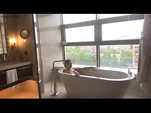 ❤️ Tremenda pupa che si masturba appassionatamente la figa in bagno Pornoal it.pornolemon.ru ❌️❤